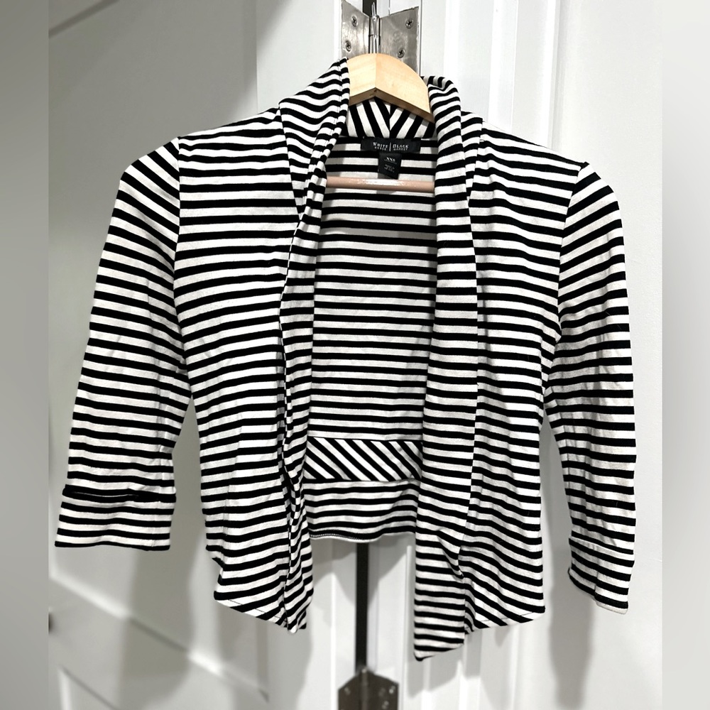 White house black market cropped jacket Size XXS